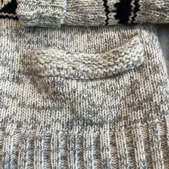 Women's TNA Aritzia Sea To Sky Lambs Wool Sweater Full Zip Cowichan Small - Picture 3 of 11